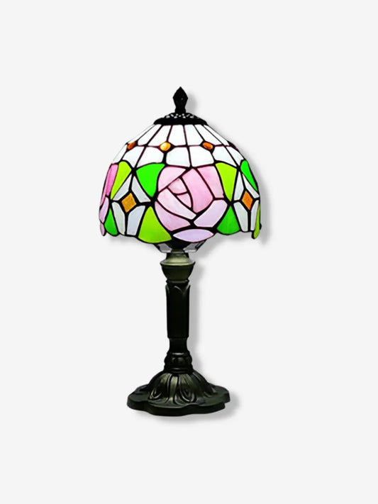 lampe de chevet tiffany vintage a l abat jour colore grace a ses mosaiques et au pied bronze