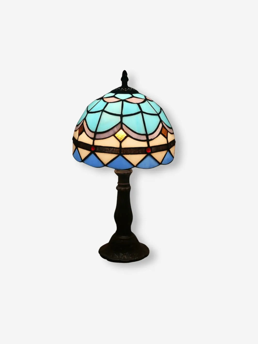 lampe de chevet tiffany avec abat jour en mosaique couleur bleu beige